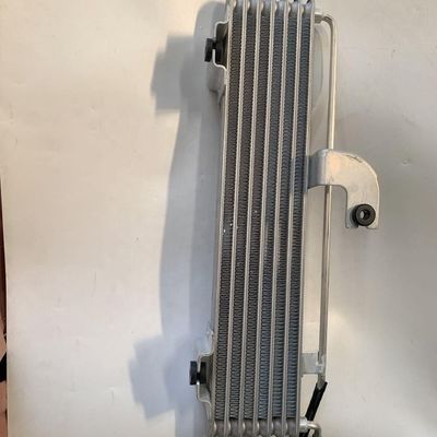 100% geteste versnellingsbak olie koeler met staafplaatstructuur 1301200u7054