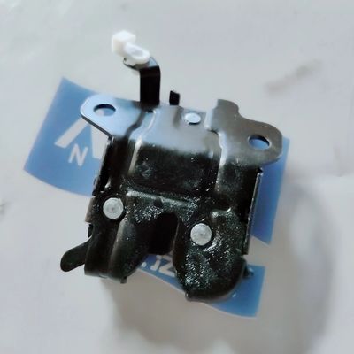 Vergrendelingsblok achterdek OE 5607110U8010 voor JAC IEV4 14.02- 1e generatie iEV4-model