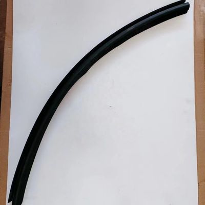 JAC S4 Achterste rechterzijde deur Binnenwater Splitsing strip assemblage OE 6204240U3400 0,3 kg